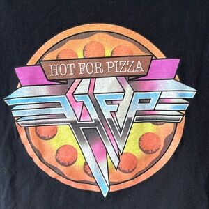 Hot For Pizza tee